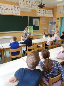 Biblipedagoske ure v OS, marec 2025, foto Urska Kralj (5)